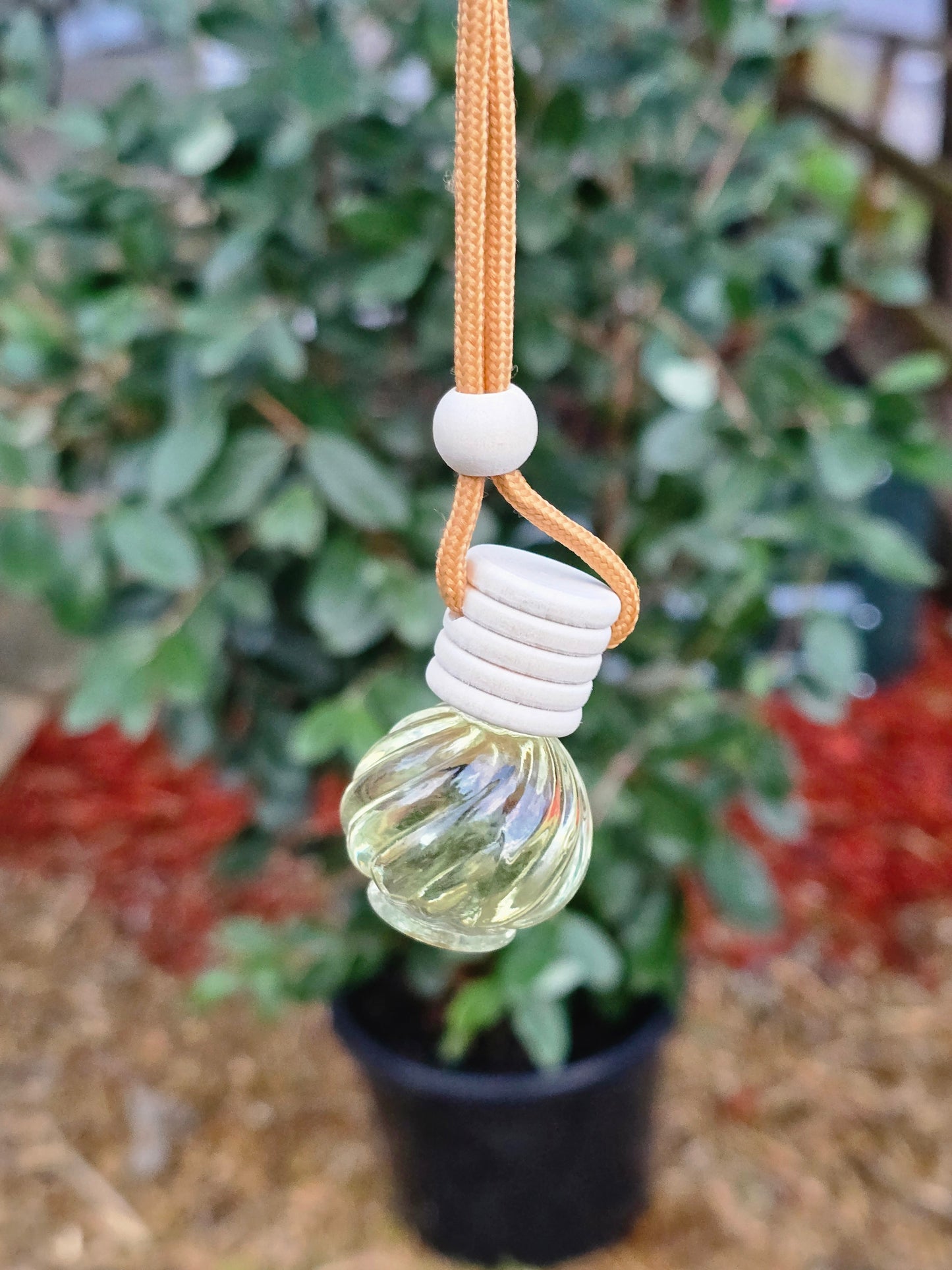 Scented Hanging Car Diffuser Clear Glass Swirl